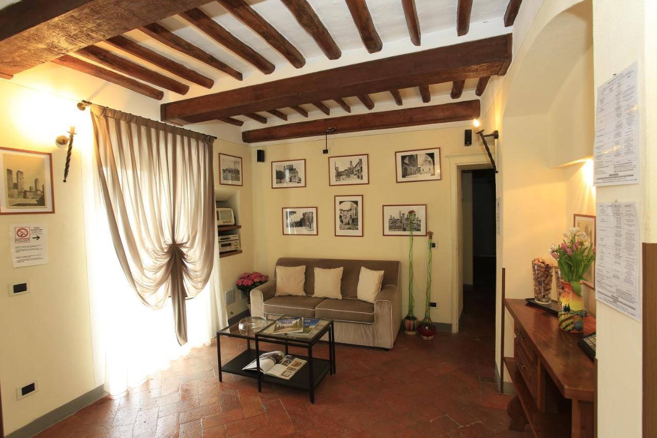 Hotel Palazzo Mari San Gimignano Esterno foto