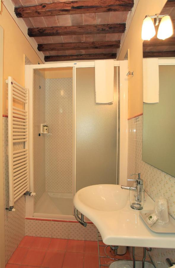 Hotel Palazzo Mari San Gimignano Esterno foto