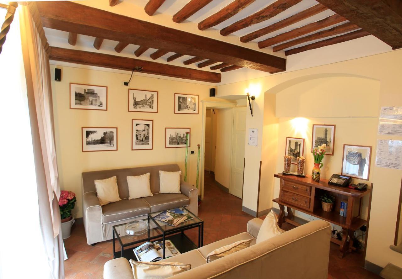 Hotel Palazzo Mari San Gimignano Esterno foto