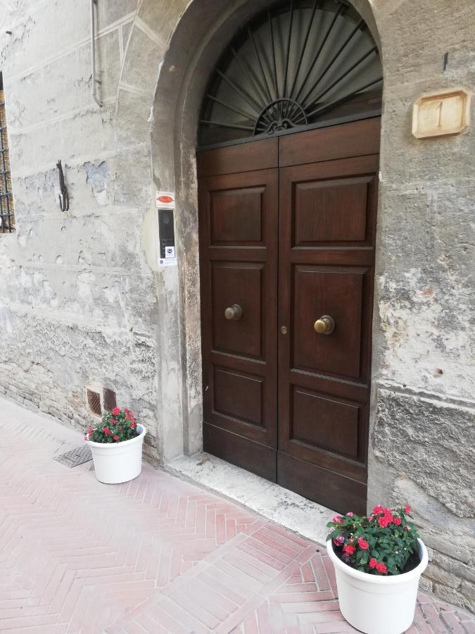 Hotel Palazzo Mari San Gimignano Esterno foto